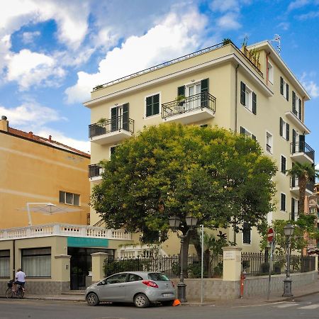 Residence San Marco Suites&Apartments Alassio Eksteriør billede
