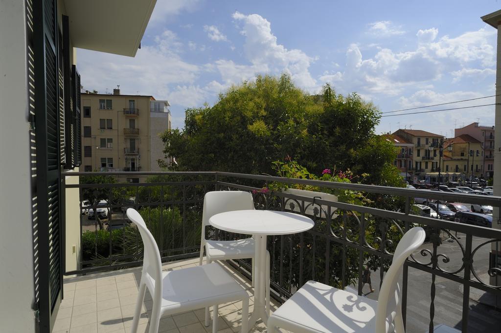 Residence San Marco Suites&Apartments Alassio Eksteriør billede
