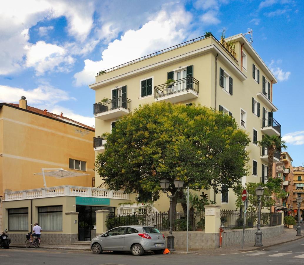 Residence San Marco Suites&Apartments Alassio Eksteriør billede